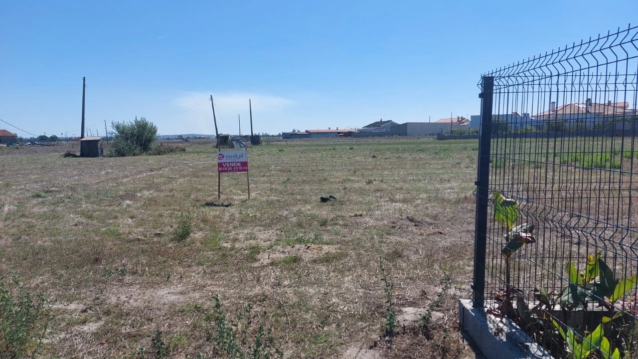 Terreno para Venda em Monte Real e Carvide Foto 2