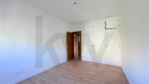 Apartamento T4 para Venda em Setubal (São Sebastião)