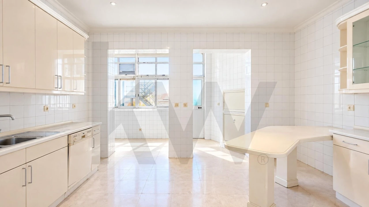 Apartamento T3 para Venda em Avenidas Novas Foto 9