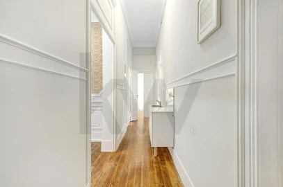 Quarto para Arrendamento em Avenidas Novas