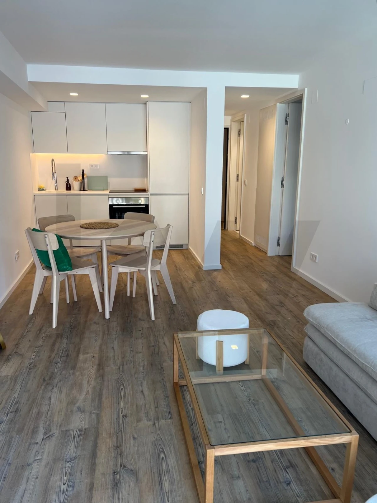 Apartamento T1 para Arrendamento em São Vicente Foto 3