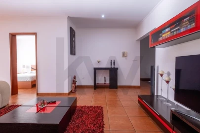 Moradia T4 para Venda em Ponta Delgada (São Pedro)