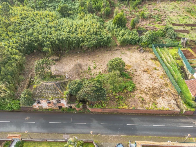 Moradia T3 para Venda em Porto Moniz Foto 8