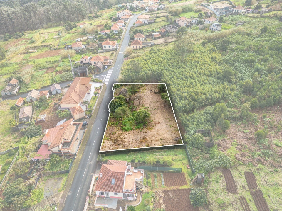 Moradia T3 para Venda em Porto Moniz Foto 11