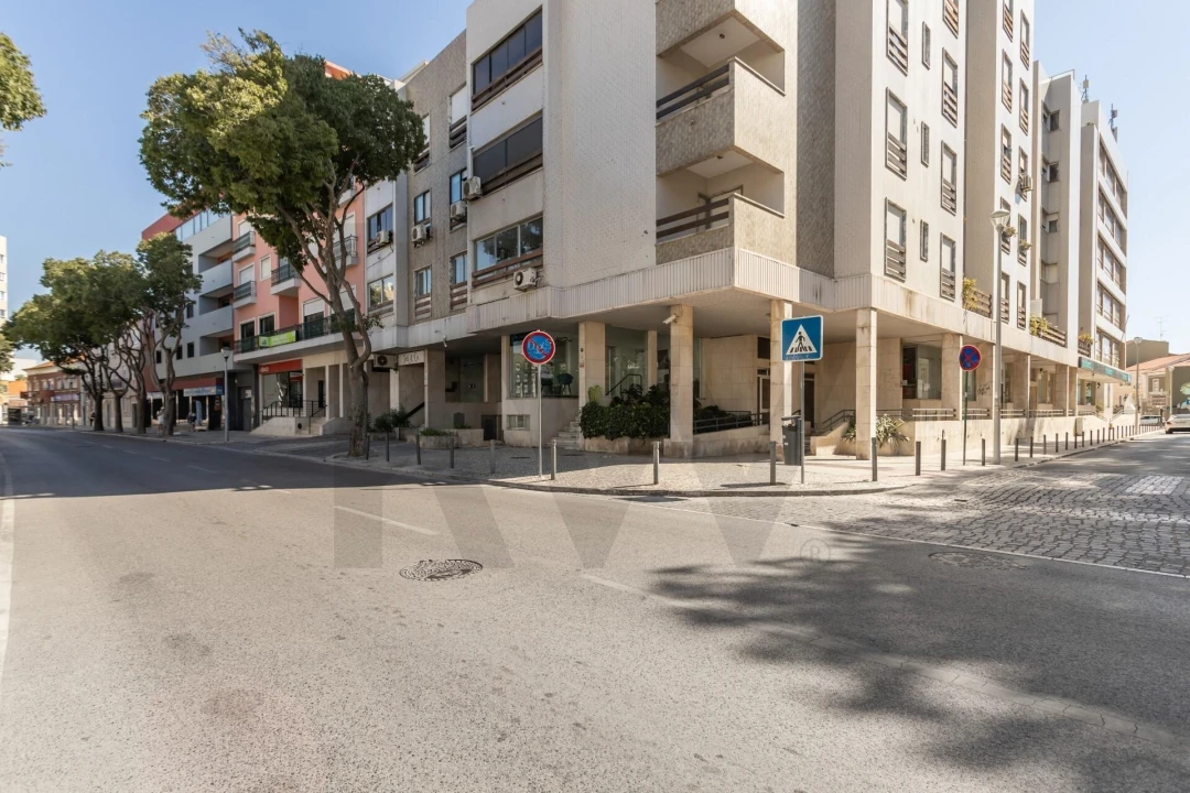 Escritório para Venda em União das Freguesias de Setúbal Foto 1
