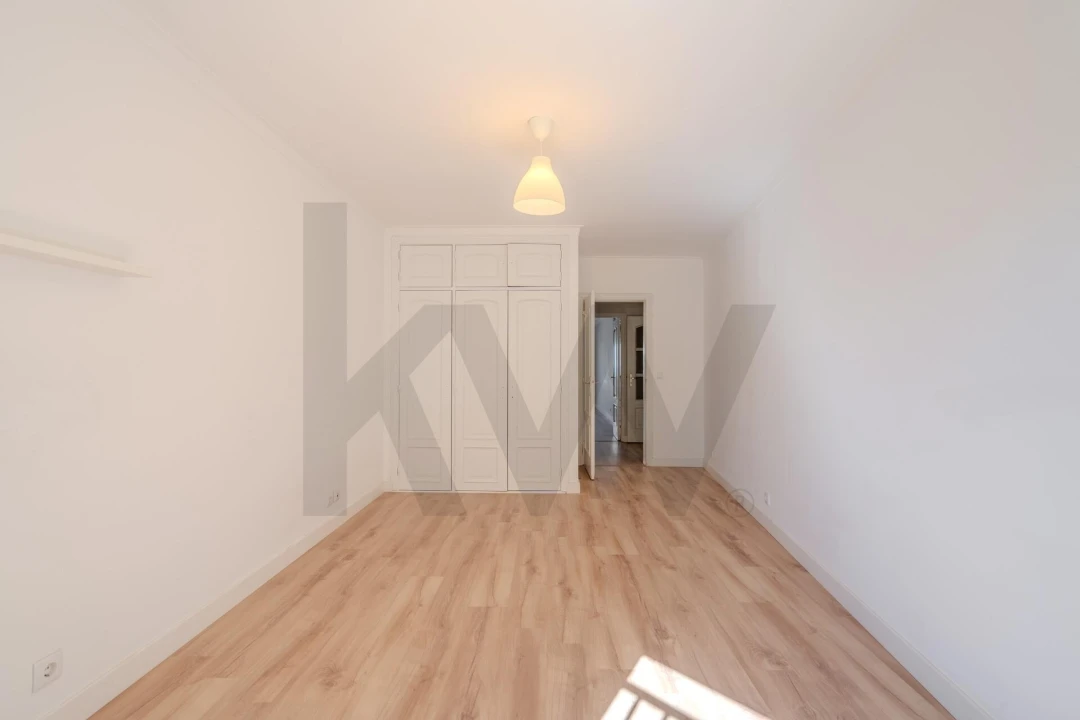 Apartamento T2 para Arrendamento em Carcavelos e Parede Foto 26