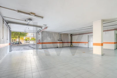 Apartamento T2 para Arrendamento em Carcavelos e Parede