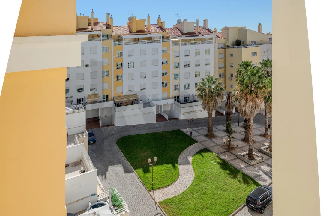 Apartamento T2 para Arrendamento em Carcavelos e Parede Foto 25