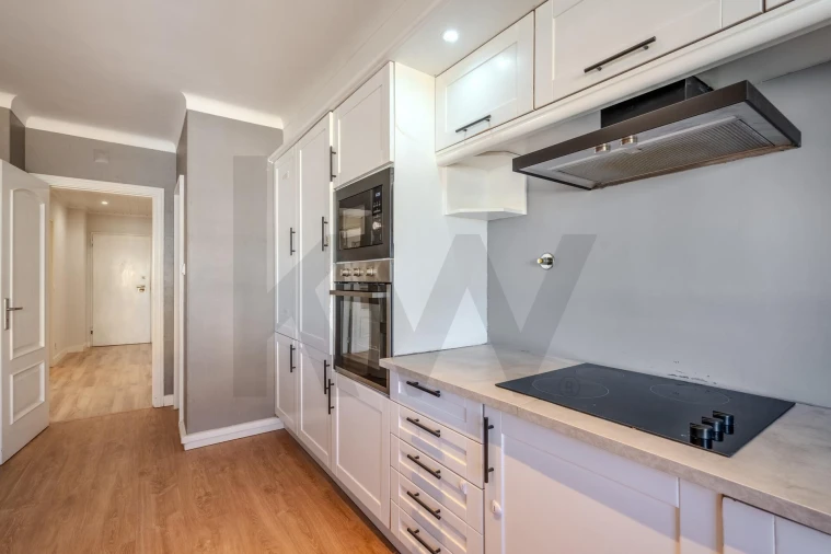 Apartamento T2 para Arrendamento em Carcavelos e Parede Foto 4