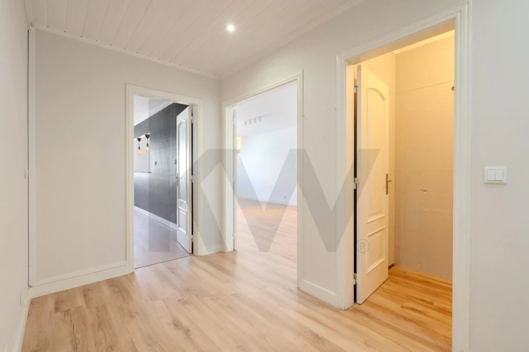 Apartamento T2 para Arrendamento em Carcavelos e Parede Foto 11