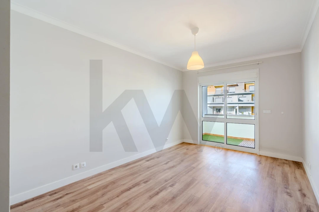 Apartamento T2 para Arrendamento em Carcavelos e Parede Foto 17