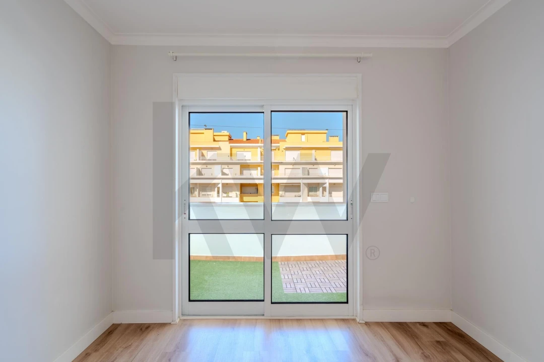 Apartamento T2 para Arrendamento em Carcavelos e Parede Foto 19