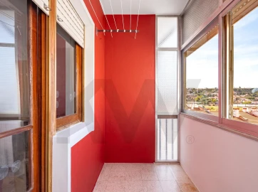 Apartamento T2 para Venda em Póvoa de Santo Adrião e Olival Basto