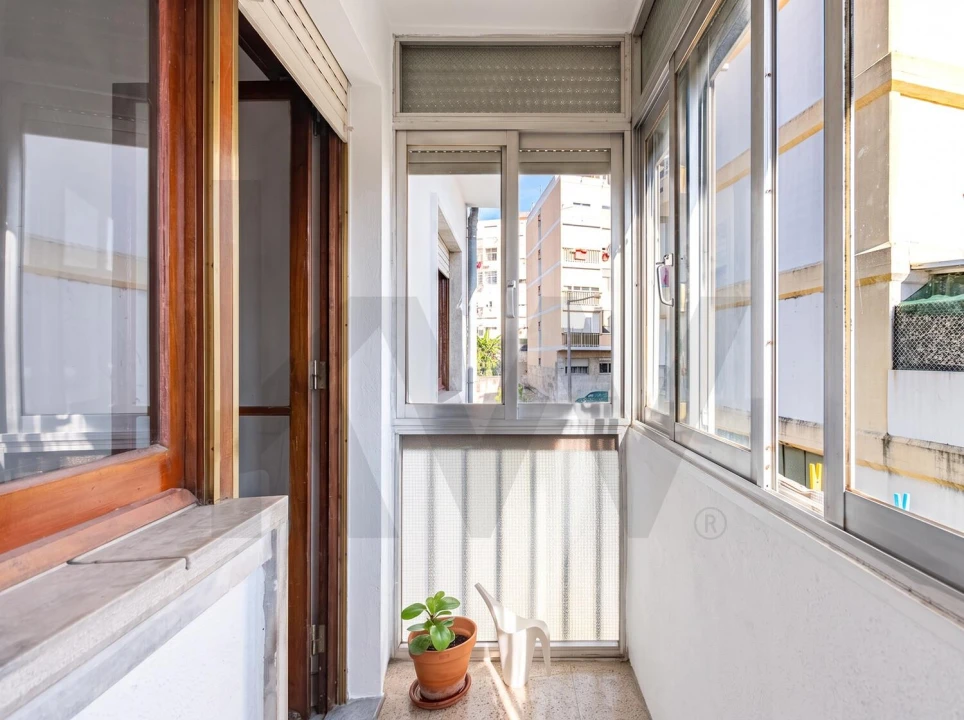 Apartamento T2 para Venda em Póvoa de Santo Adrião e Olival Basto Foto 3