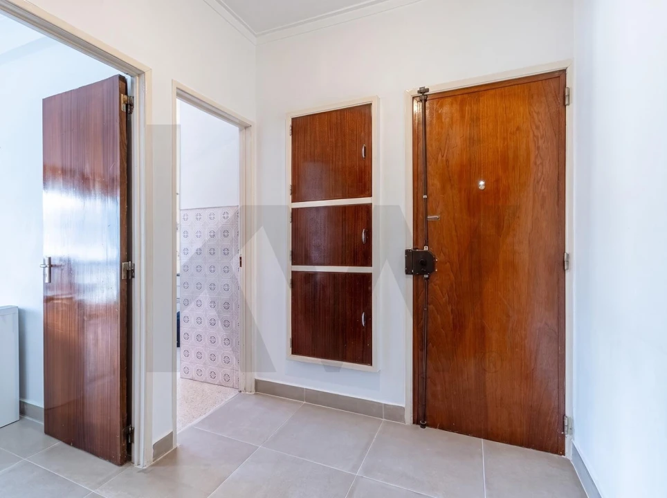 Apartamento T2 para Venda em Póvoa de Santo Adrião e Olival Basto Foto 9