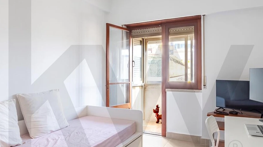 Apartamento T2 para Venda em Póvoa de Santo Adrião e Olival Basto
