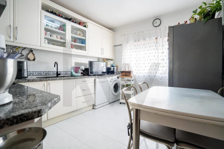 Apartamento T3 para Venda em Costa da Caparica Foto 26
