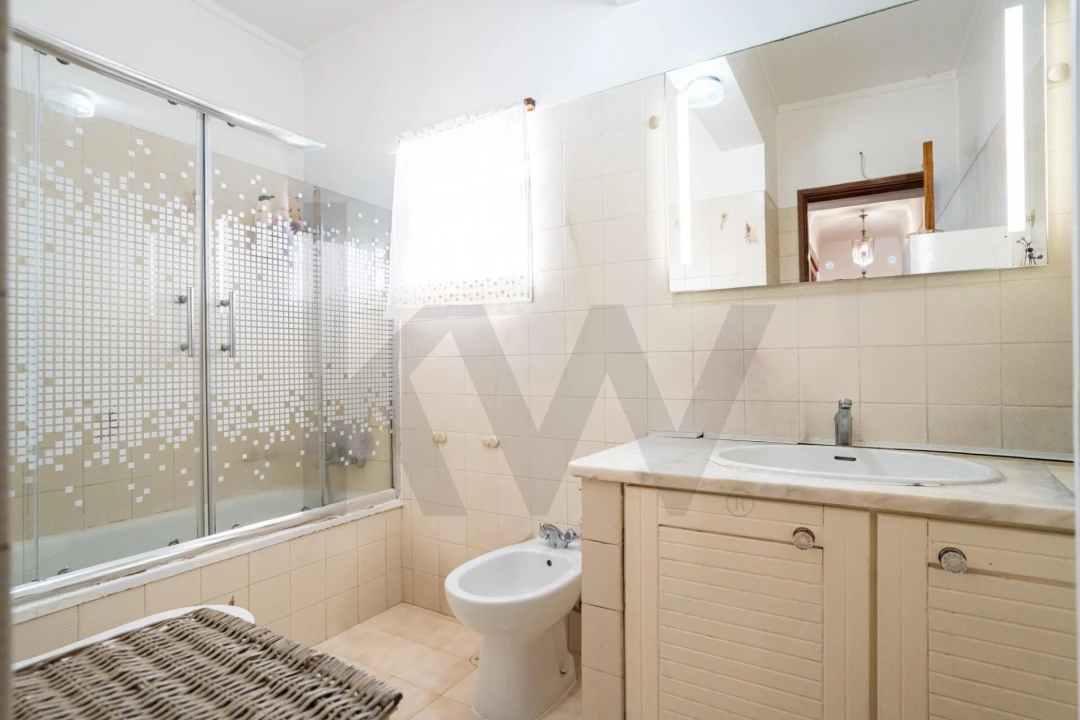 Apartamento T3 para Venda em Costa da Caparica Foto 18