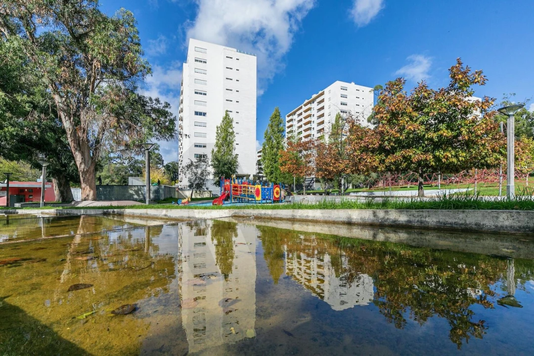 Apartamento T4 para Arrendamento em Lumiar Foto 36