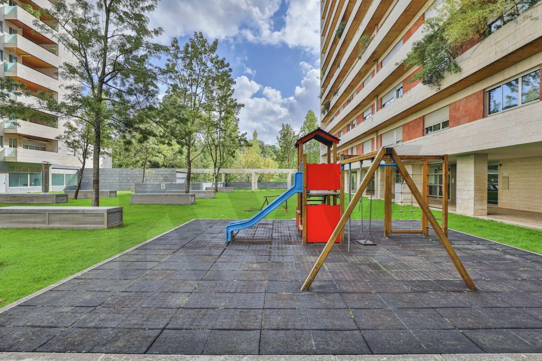 Apartamento T4 para Arrendamento em Lumiar Foto 32