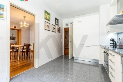 Apartamento T4 para Arrendamento em Lumiar