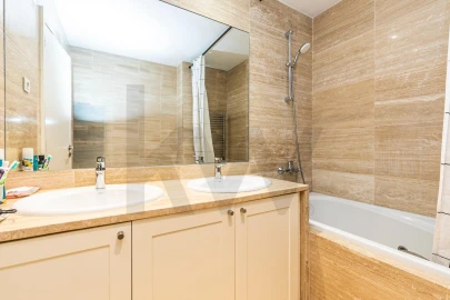 Apartamento T4 para Arrendamento em Lumiar