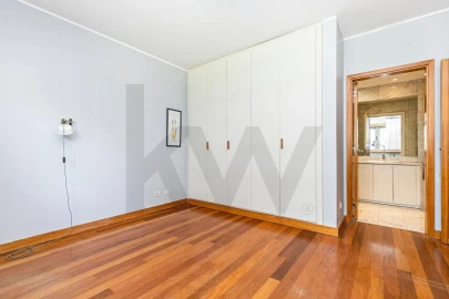 Apartamento T4 para Arrendamento em Lumiar