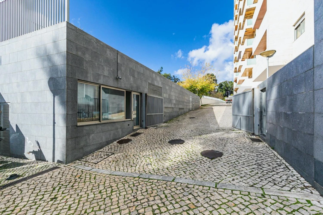 Apartamento T4 para Arrendamento em Lumiar Foto 34