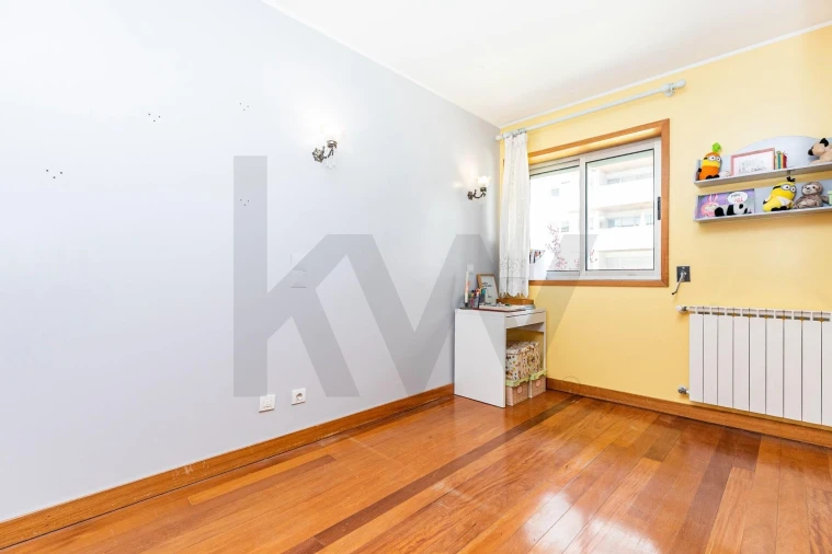 Apartamento T4 para Arrendamento em Lumiar Foto 13