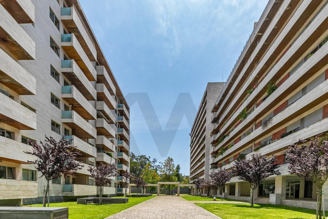 Apartamento T4 para Arrendamento em Lumiar Foto 31