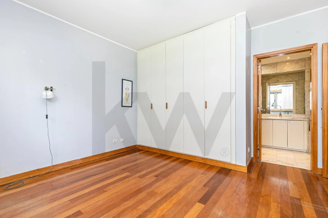 Apartamento T4 para Arrendamento em Lumiar Foto 15