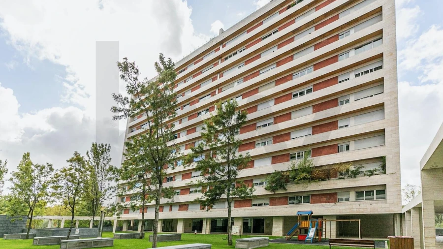Apartamento T4 para Arrendamento em Lumiar