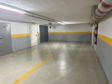 Garagem para Venda em Avenidas Novas