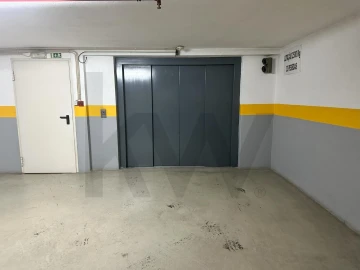 Garagem para Venda em Avenidas Novas