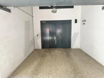 Garagem para Venda em Avenidas Novas