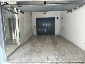 Garagem para Venda em Avenidas Novas
