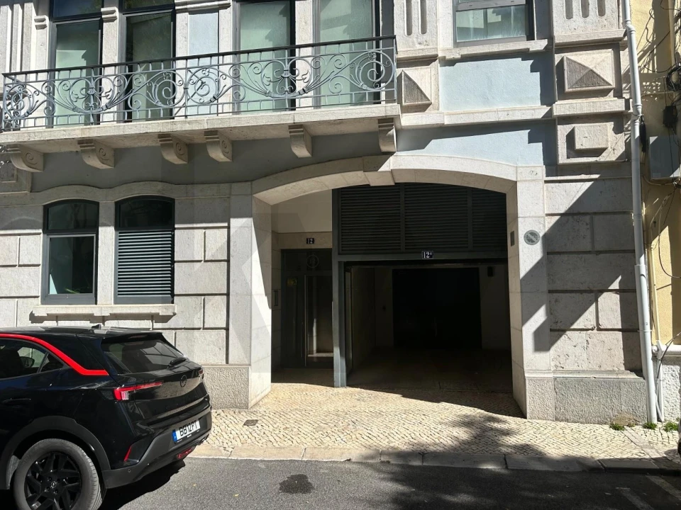 Garagem para Venda em Avenidas Novas Foto 1