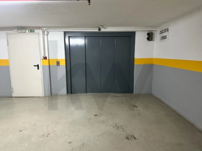 Garagem para Venda em Avenidas Novas Foto 22