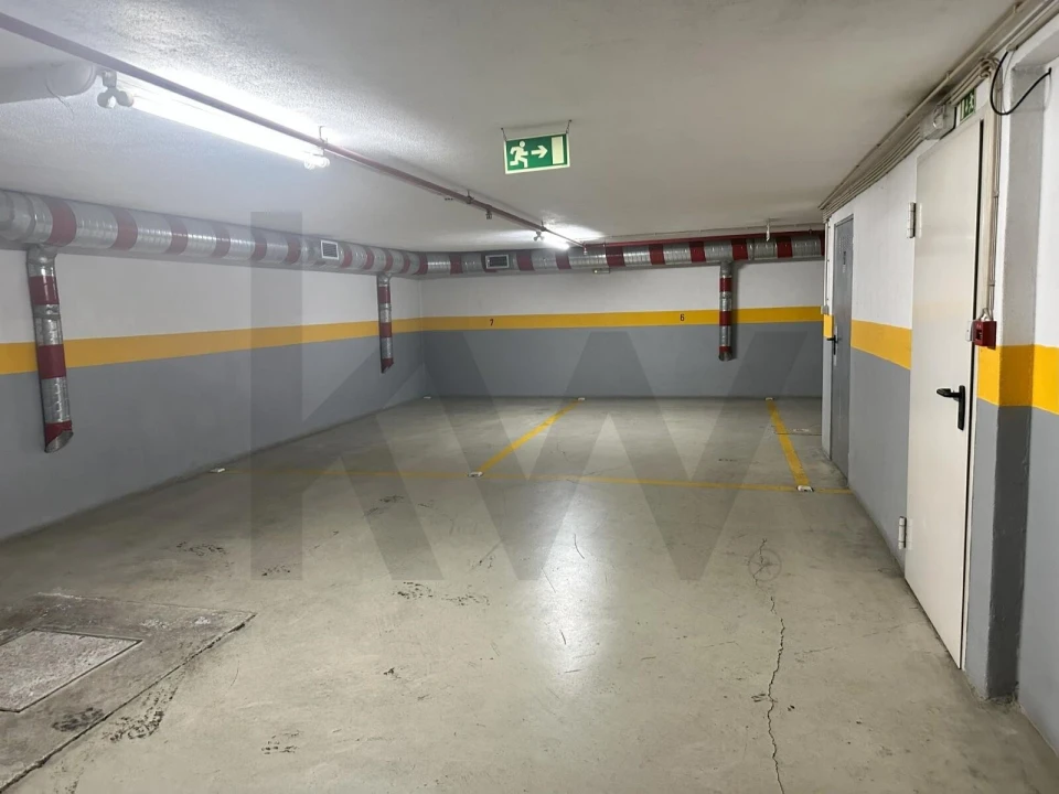 Garagem para Venda em Avenidas Novas Foto 15