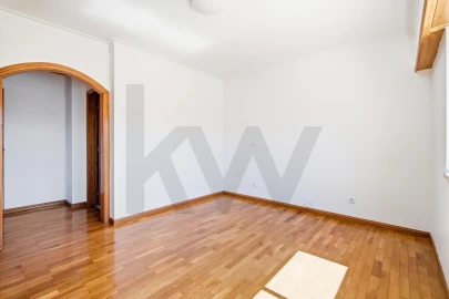 Apartamento T3 para Arrendamento em Carcavelos e Parede