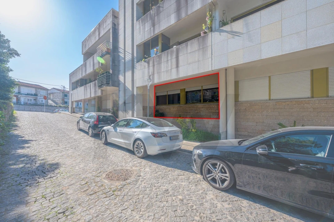 Apartamento T2 para Venda em Creixomil Foto 29