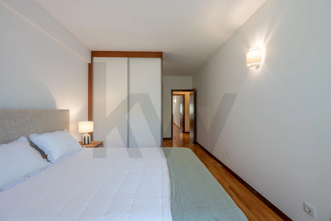 Apartamento T2 para Venda em Creixomil Foto 9