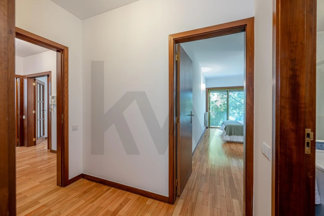 Apartamento T2 para Venda em Creixomil Foto 13