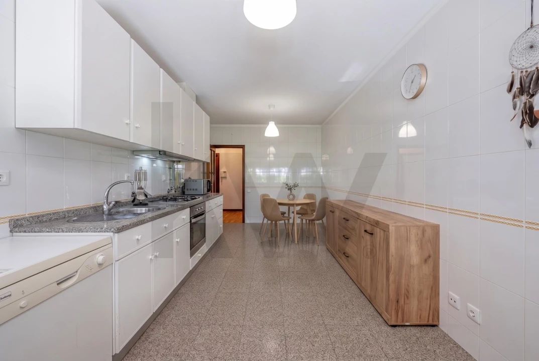 Apartamento T2 para Venda em Creixomil Foto 20