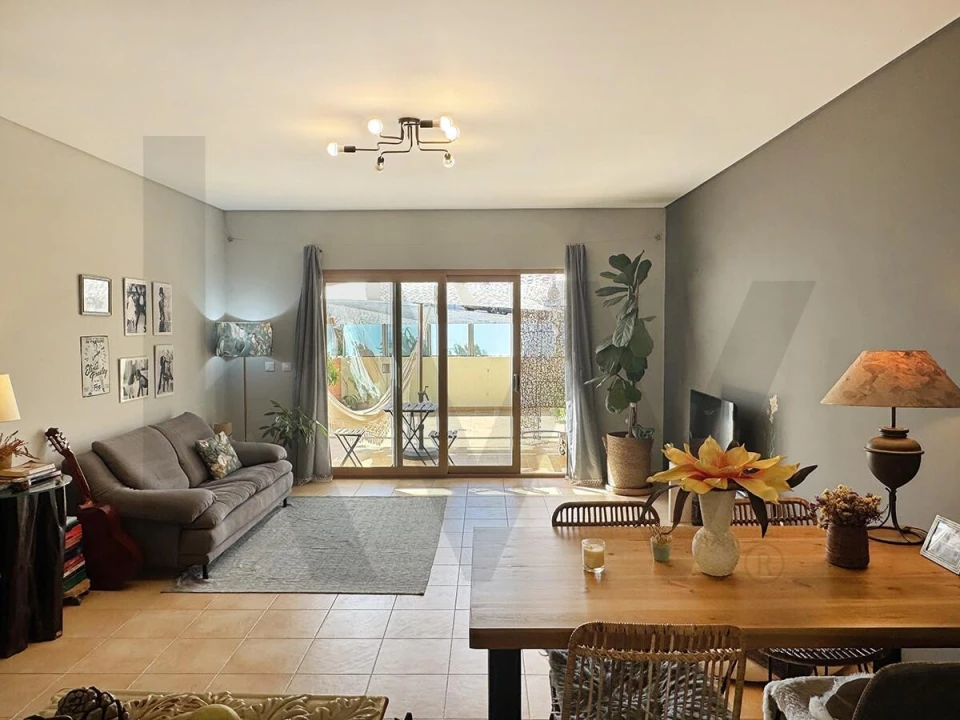 Apartamento T1 para Venda em Carvoeira Foto 1