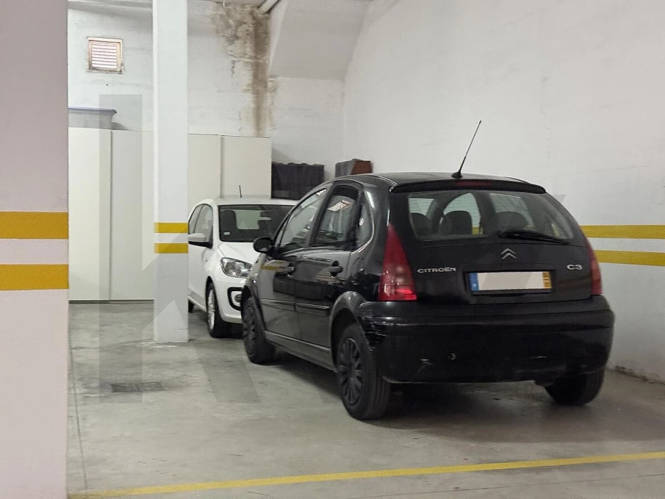 Apartamento T1 para Venda em Carvoeira Foto 25