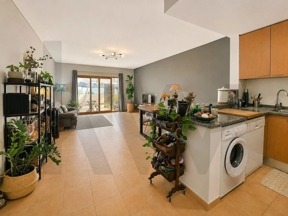 Apartamento T1 para Venda em Carvoeira Foto 2