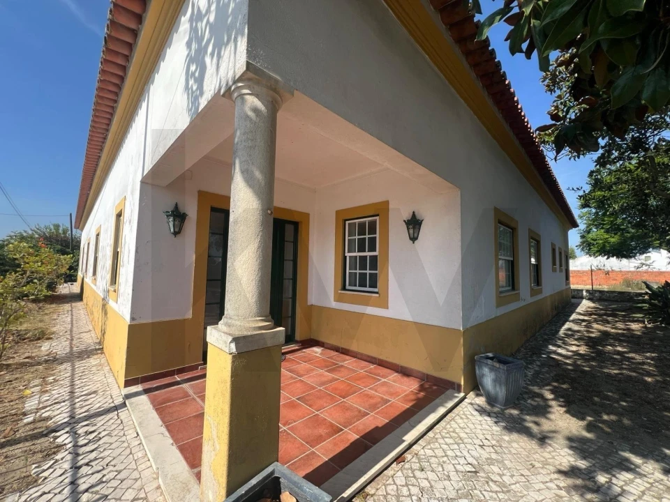 Moradia T4 para Venda em Almeirim Foto 7