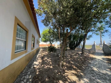 Moradia T4 para Venda em Almeirim