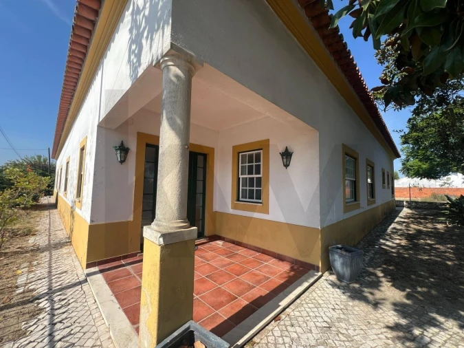 Moradia T4 para Venda em Almeirim Foto 7